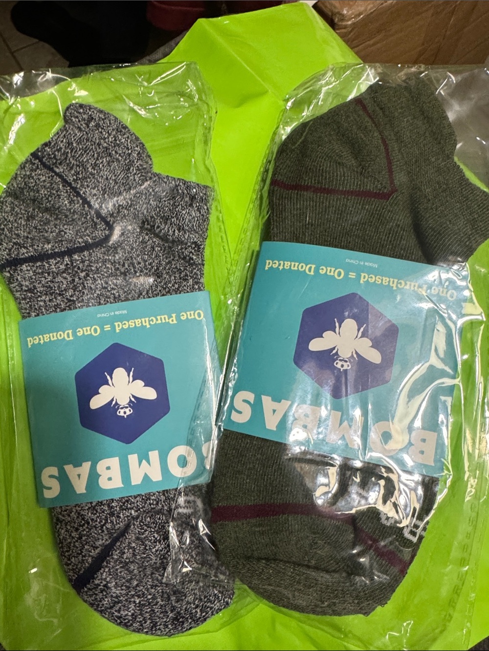 NWT Bombas Men’s Two-Pack Ankle Socks Midweight Gray & Olive SZ LG